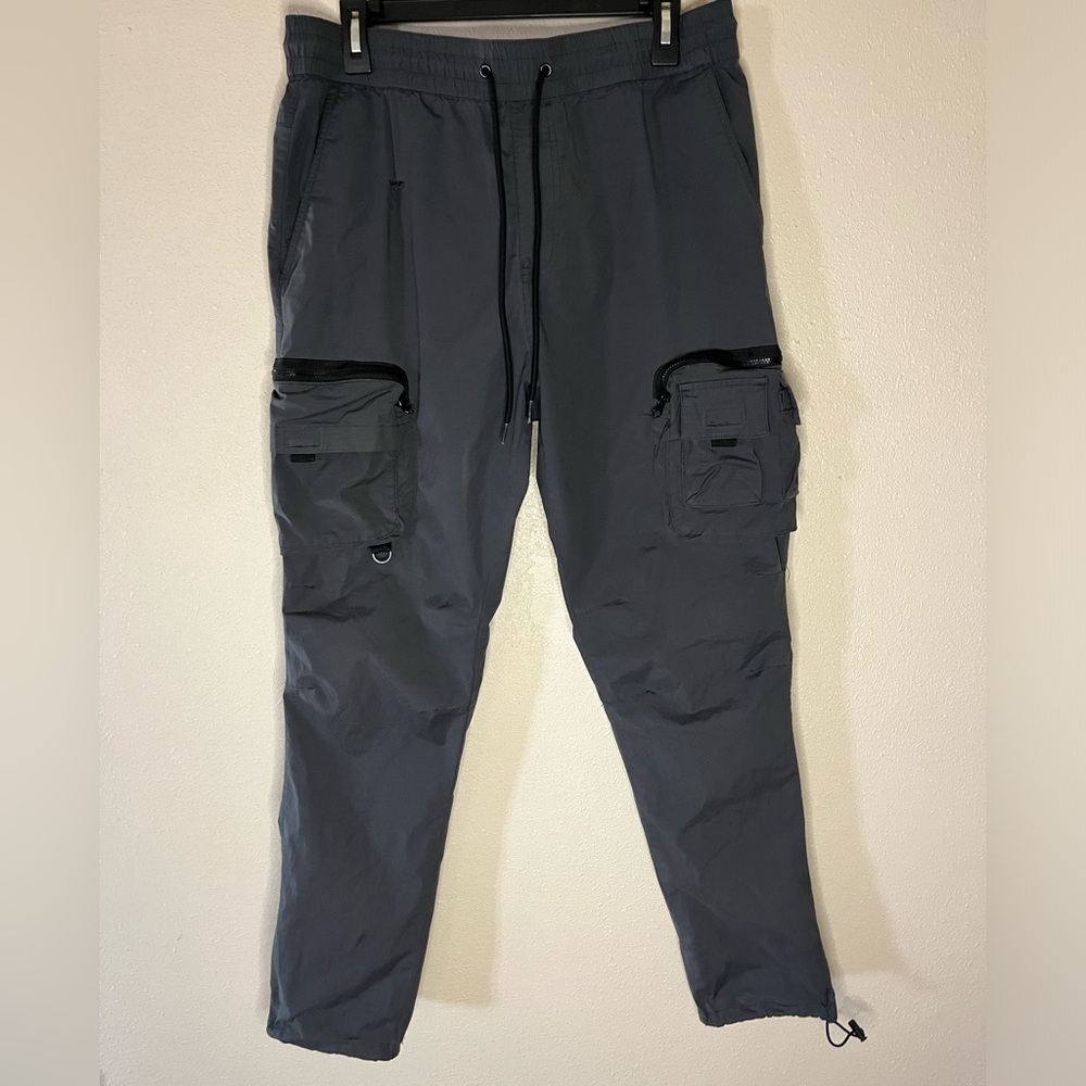 PacSun Men’s Gray slim cargo pants. Size L